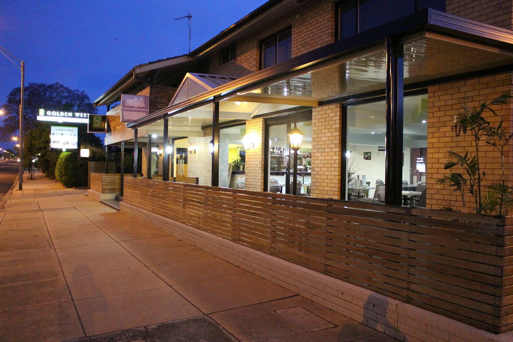 Golden West Motor Inn Dubbo Exterior photo